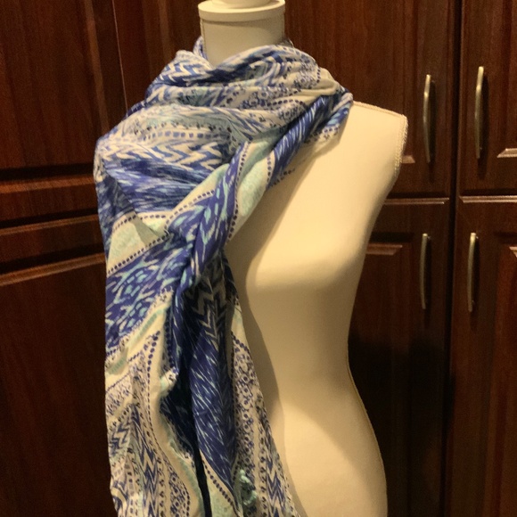 Stella & Dot women’s Scarf Blue - Picture 2 of 6